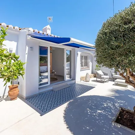 New Charming House 150 Meters From The Villa *